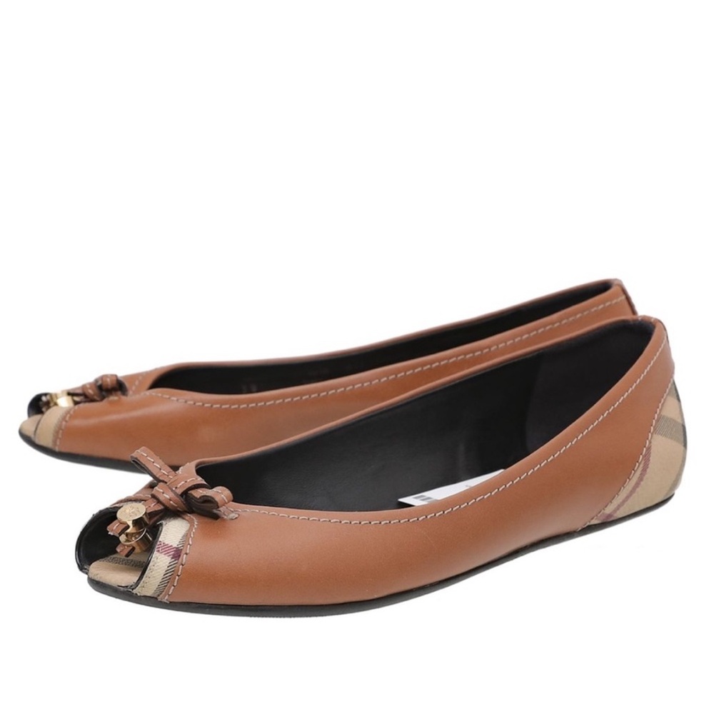 Burberry Bicolor Romsey Peep Toe Ballet Flats Size 38 - Picture 2 of 11